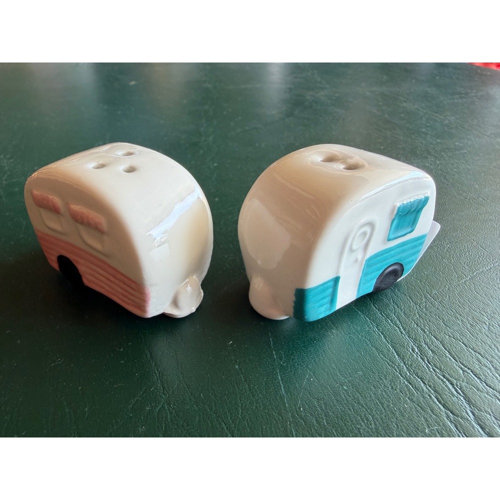 Vintage Style Camper Trailer Salt and Pepper Shakers Set Pink Teal Ceramic NEW - Picture 2 of 4